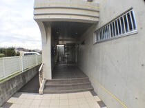 指宿枕崎線 坂之上駅 3階建 築14年の外観写真