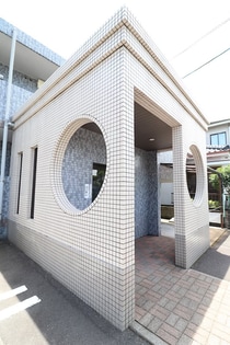 指宿枕崎線 慈眼寺駅 2階建 築21年の外観写真