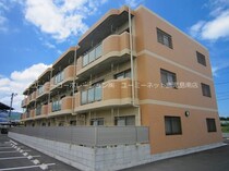 指宿枕崎線 二月田駅 3階建 築16年の外観写真