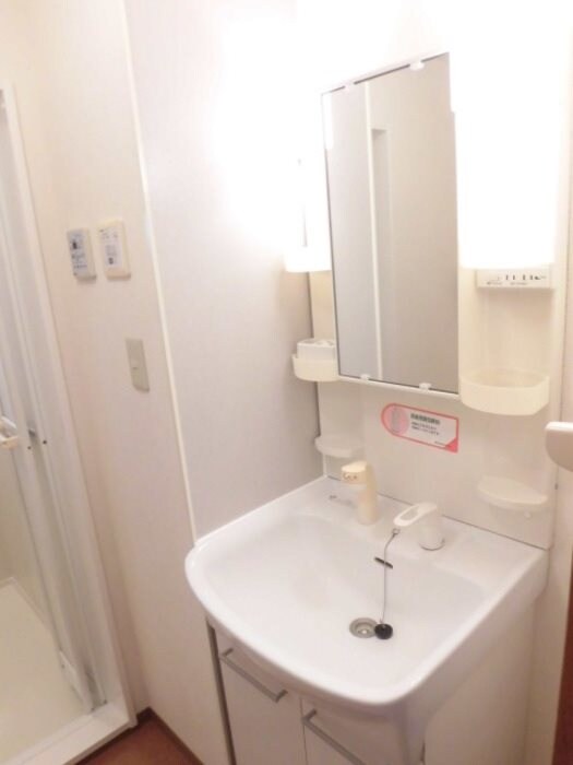 物件内観写真7　(同タイプのお部屋の写真です。)