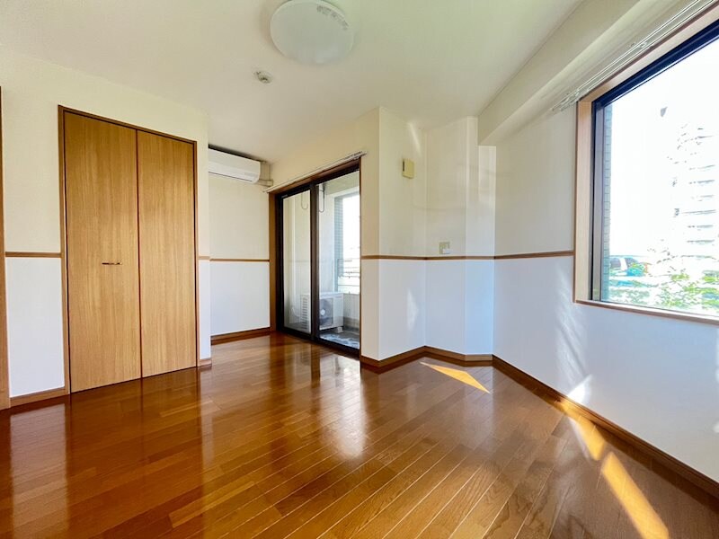 物件内観写真2　(同間取り別室)