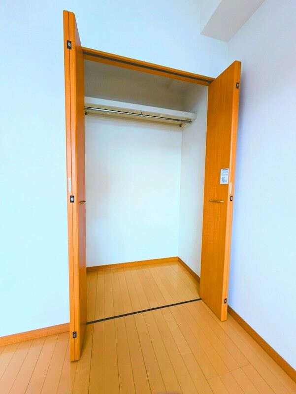 物件内観写真11　(202号室の写真です。)