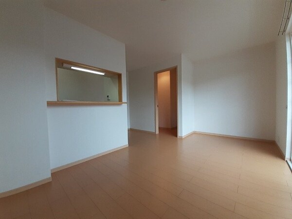 居室・リビング(同タイプ反転写真です)