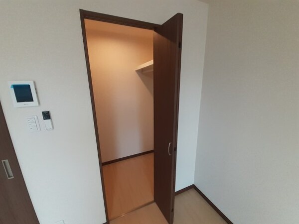 収納(同物件別部屋)
