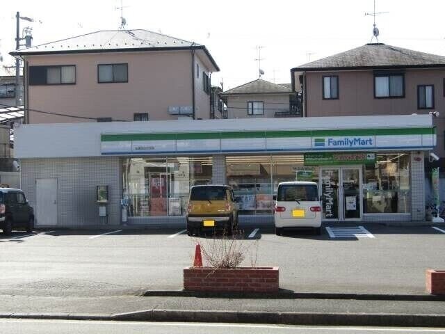 ファミリーマート名張百合が丘店