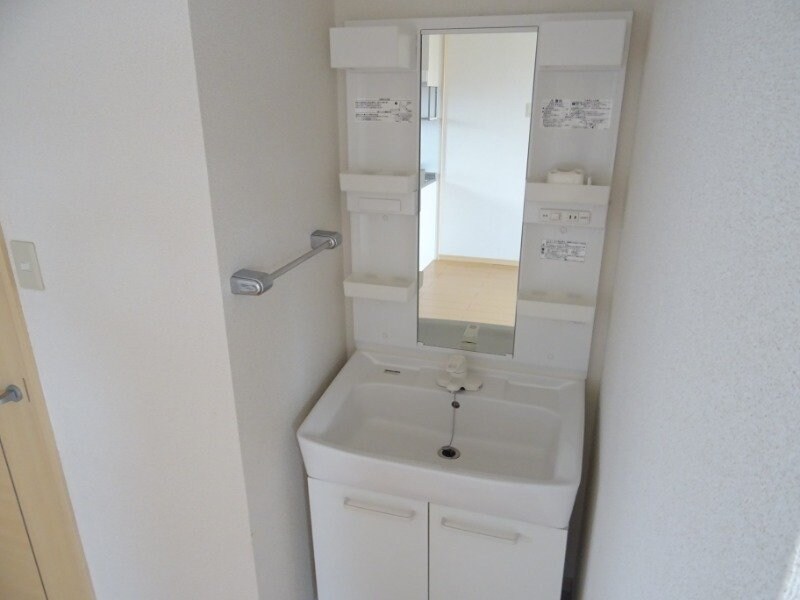 洗面所(同型参考写真)