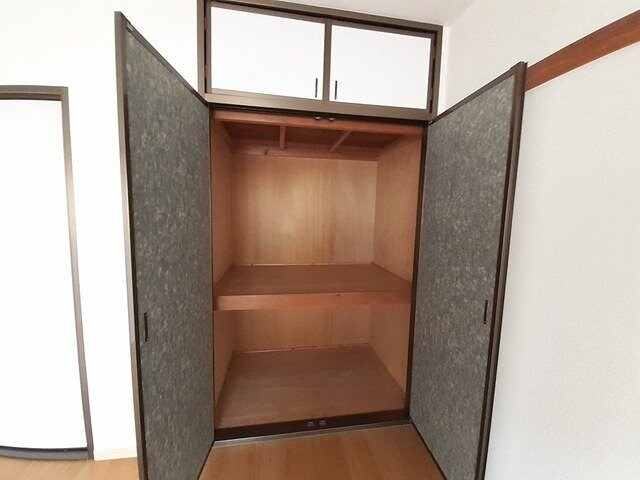 収納(同型参考写真)