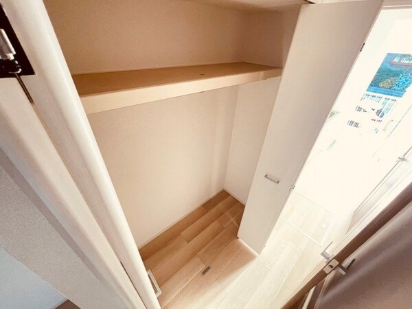 収納(同型参考写真)