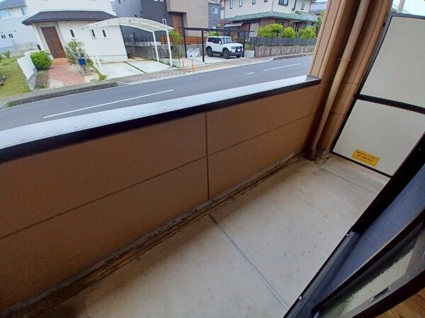 バルコニー(同型参考写真)