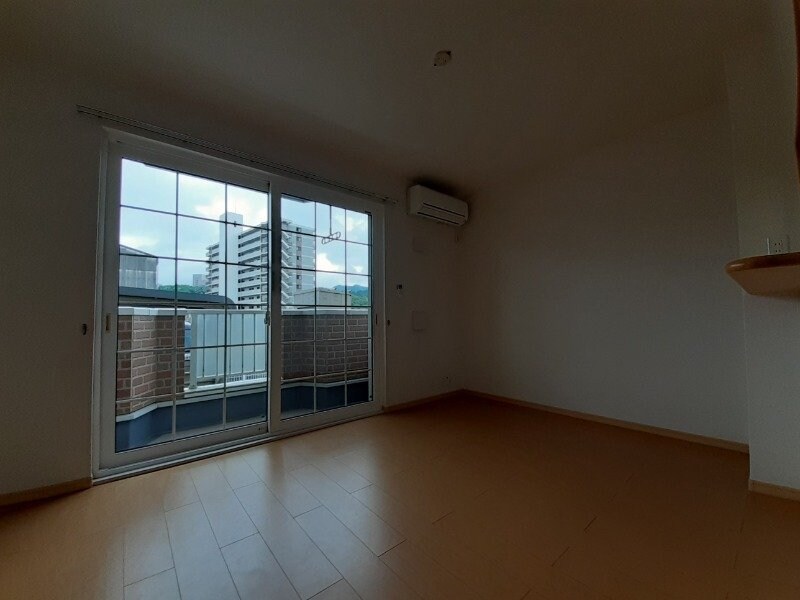 居室・リビング(同タイプ部屋写真です。)