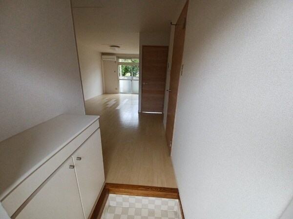 玄関(別部屋画像参考)