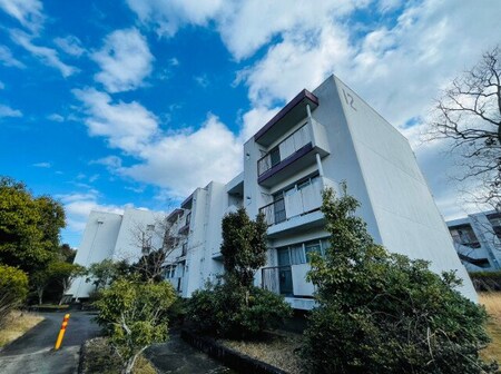 グランドヒルズ桔梗が丘12号棟外観写真