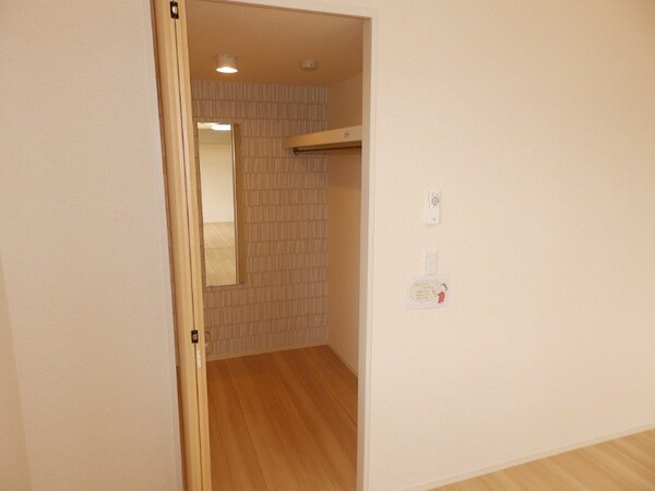 収納(別部屋参考写真)