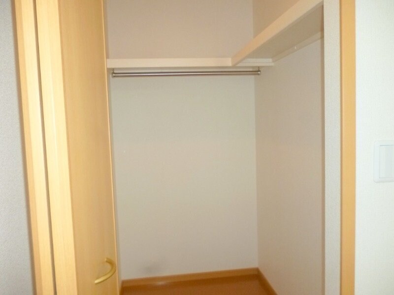 物件内観写真12　(同物件別室反転画像)