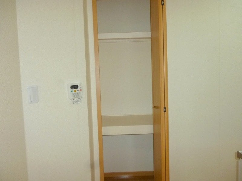 物件内観写真19　(同物件別室反転画像)