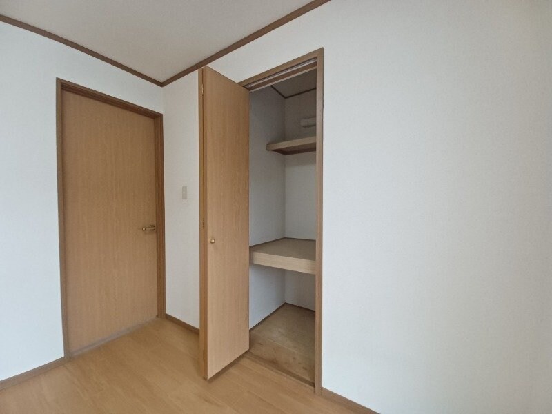 物件内観写真16　(別部屋同型タイプです。)