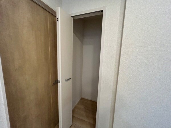 収納(同型参考写真)