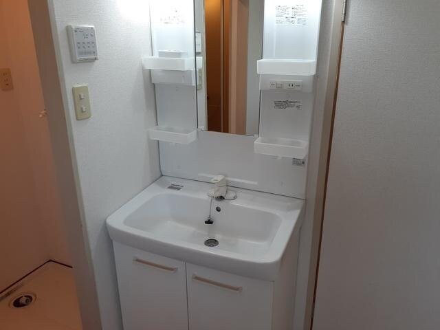 物件内観写真11　(同型参考写真)