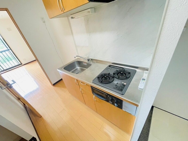 物件内観写真6　(同一物件の別部屋の写真です。)