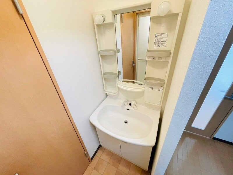 物件内観写真9　(同一物件の別部屋の写真です。)