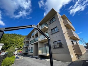 ハイツ弥風外観写真