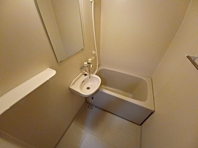 物件内観写真9　(同型参考写真です。)