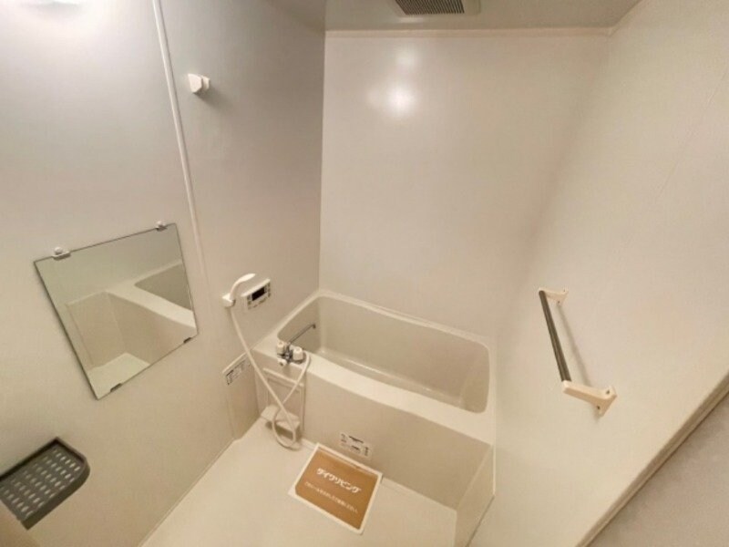 物件内観写真9　(同物件別室反転タイプ)