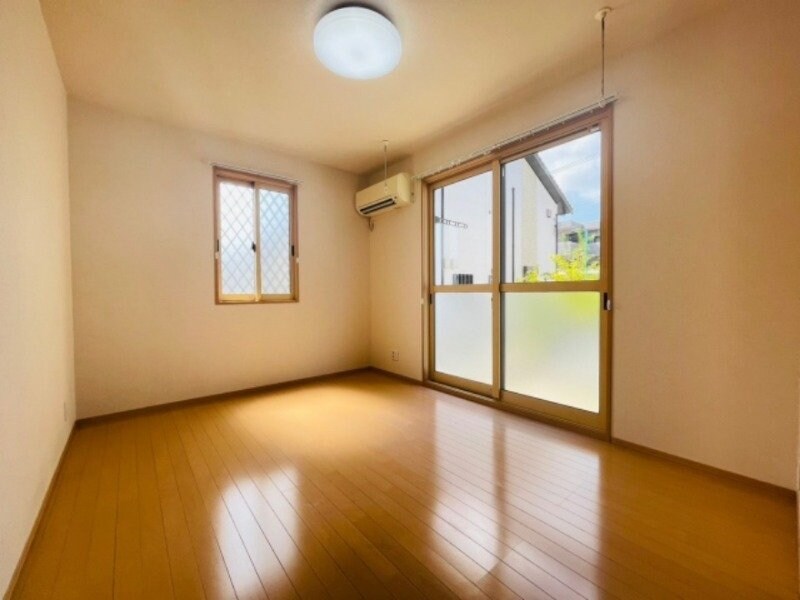 物件内観写真19　(同物件別室反転タイプ)