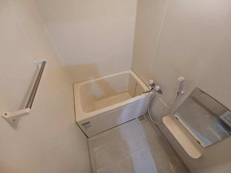 物件内観写真7　(同型部屋写真です。)