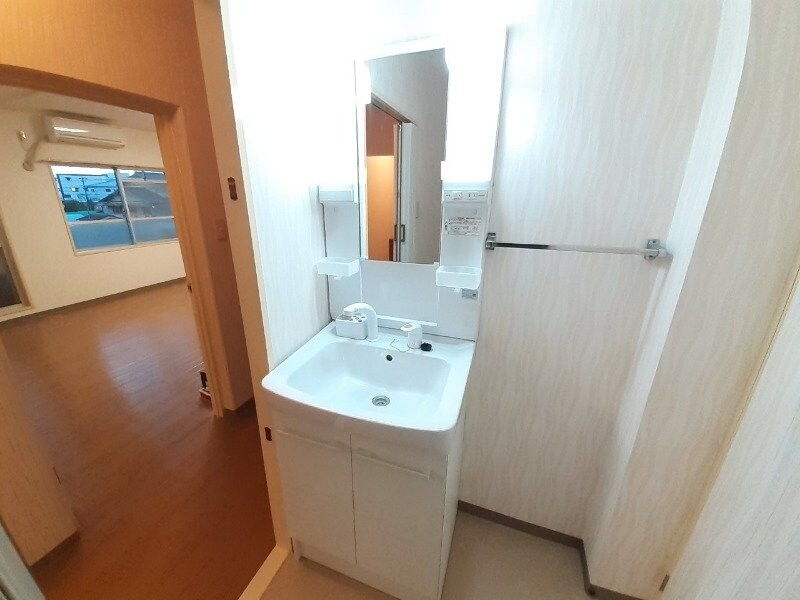 物件内観写真11　(別部屋反転参考写真です。)