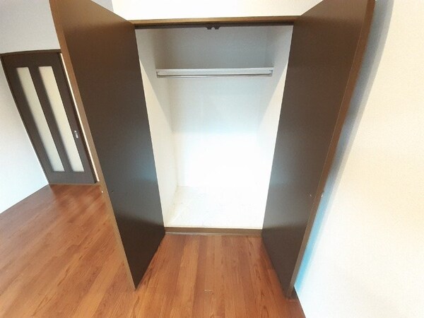 収納(同物件別室写真)