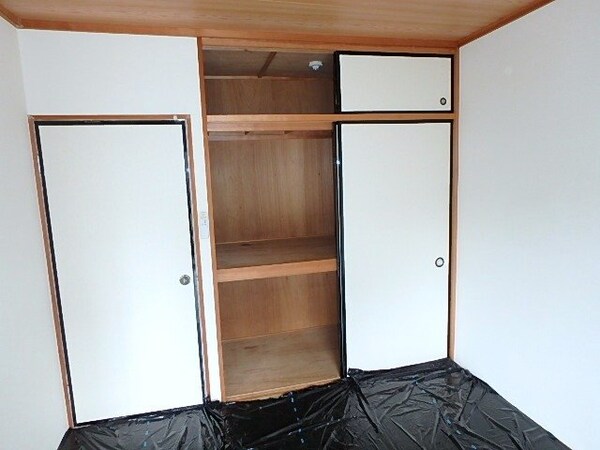 収納(同型参考写真)