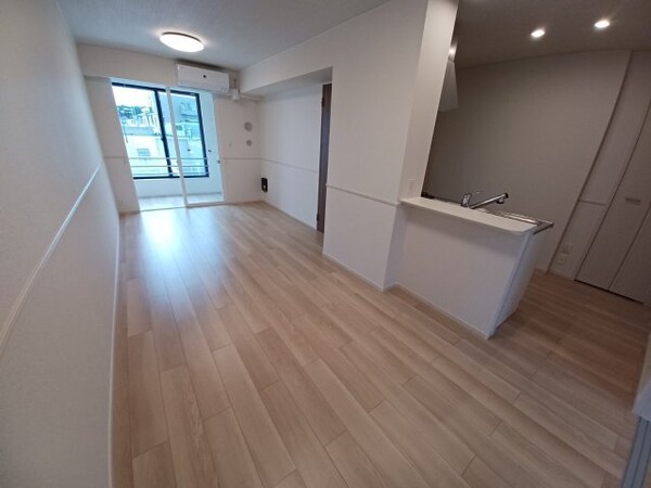 居室・リビング(同タイプの部屋写真です。)