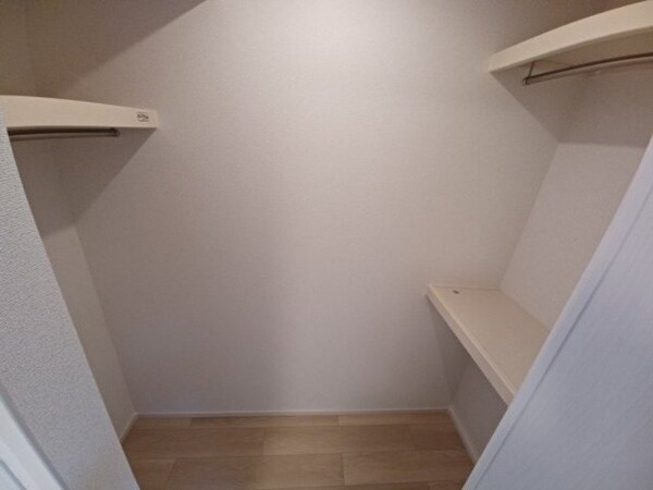 収納(同タイプの部屋写真です。)