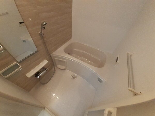 バス／シャワールーム等(同型部屋写真です。)