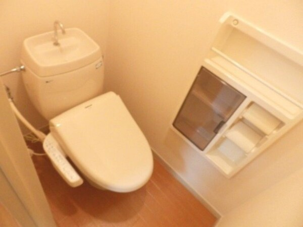 トイレ(同物件別部屋)