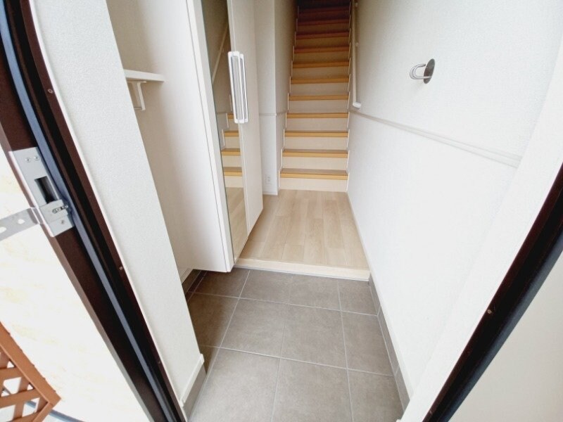 物件内観写真12　(同タイプの部屋写真です。)