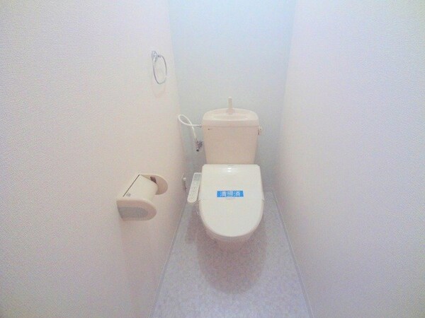 トイレ(同型参考写真)