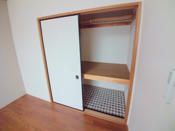 収納(同型参考写真)