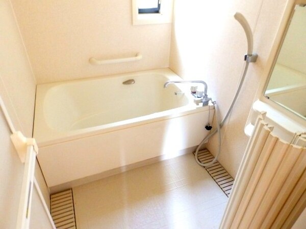 バス／シャワールーム等(同物件、別部屋写真です)