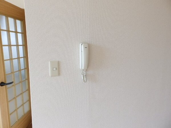 セキュリティ(同物件、別部屋写真です)