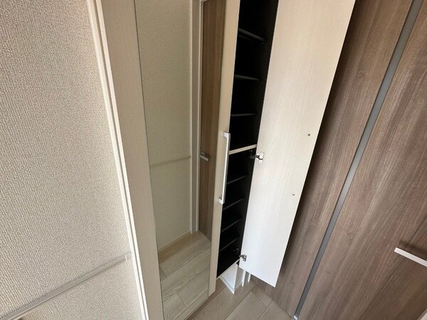 収納(同型参考写真)
