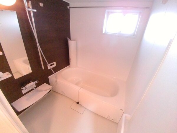 バス／シャワールーム等(同建物の別部屋写真です)