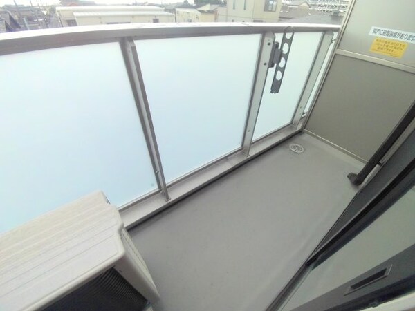 バルコニー(同建物の別部屋写真です)