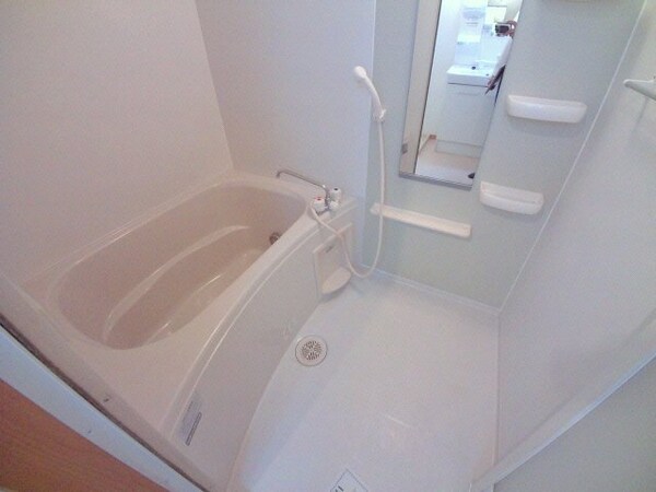 バス／シャワールーム等(同建物の別部屋写真)