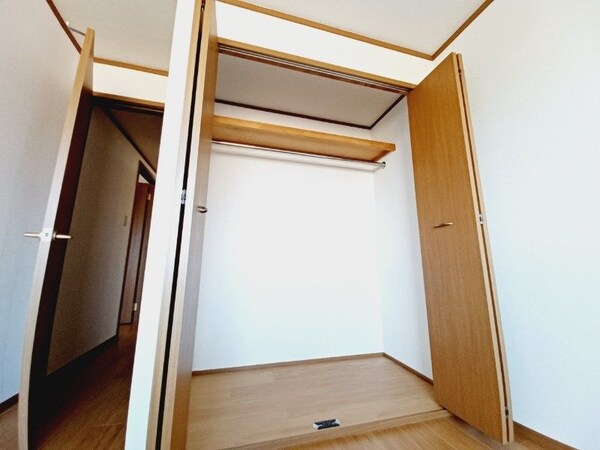 収納(同型参考写真)
