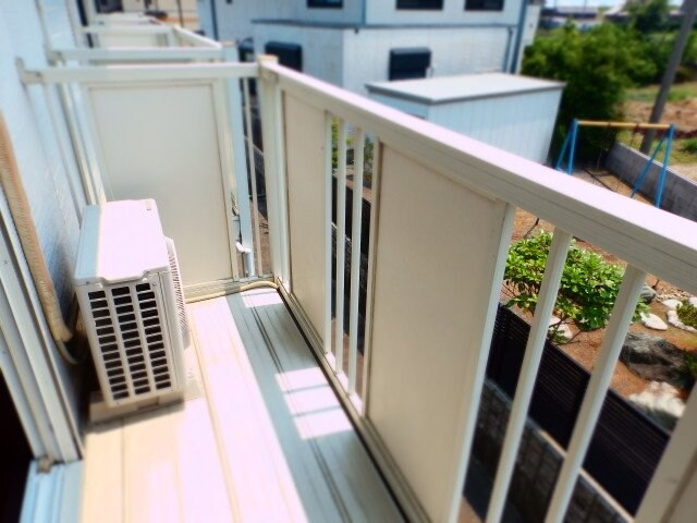 物件内観写真12　(バルコニー同物件別部屋の写真)