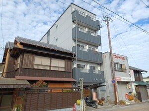 コーポパーシモン外観写真