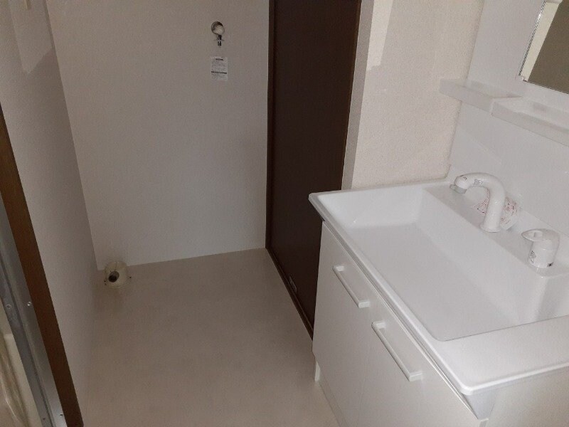 物件内観写真8　(洗面所)