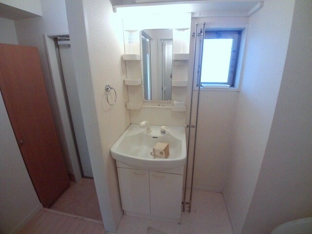 物件内観写真10　(同型参考写真)